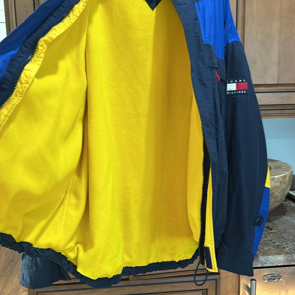 Tommy Hilfiger men’s winter jacket. Super warm. Size XL - Picture 4 of 13